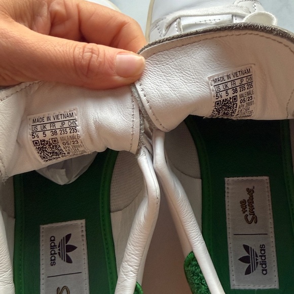Homer Simpson Stan Smith Adidas size 7 W/ 5.5 M - Picture 9 of 11